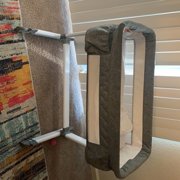 Bassinet - Picture 2 of 2